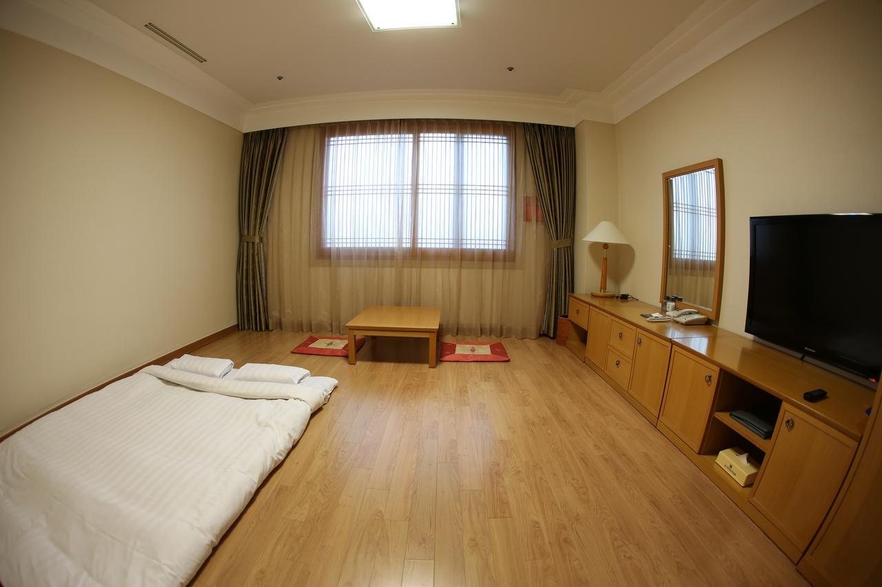 Shangria Beach Tourist Hotel Mokpo Exterior photo